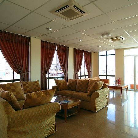 Aristo Hotel Putatan โกตาคินาบาลู ภายนอก รูปภาพ